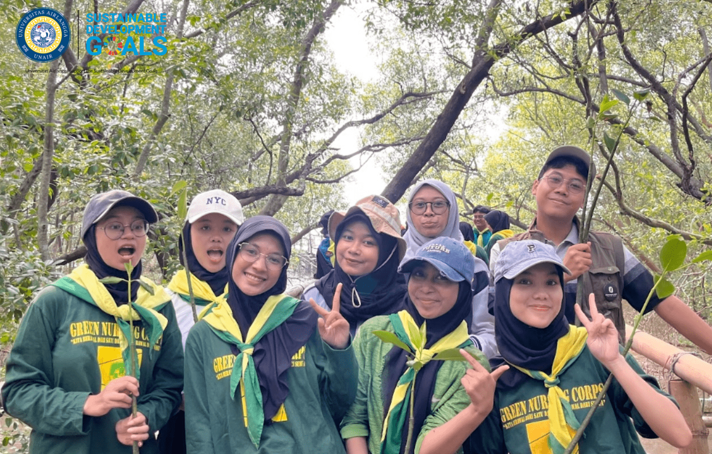 Wujud Nyata G-Action: Menanam Mangrove Demi Kelestarian Pesisir Surabaya