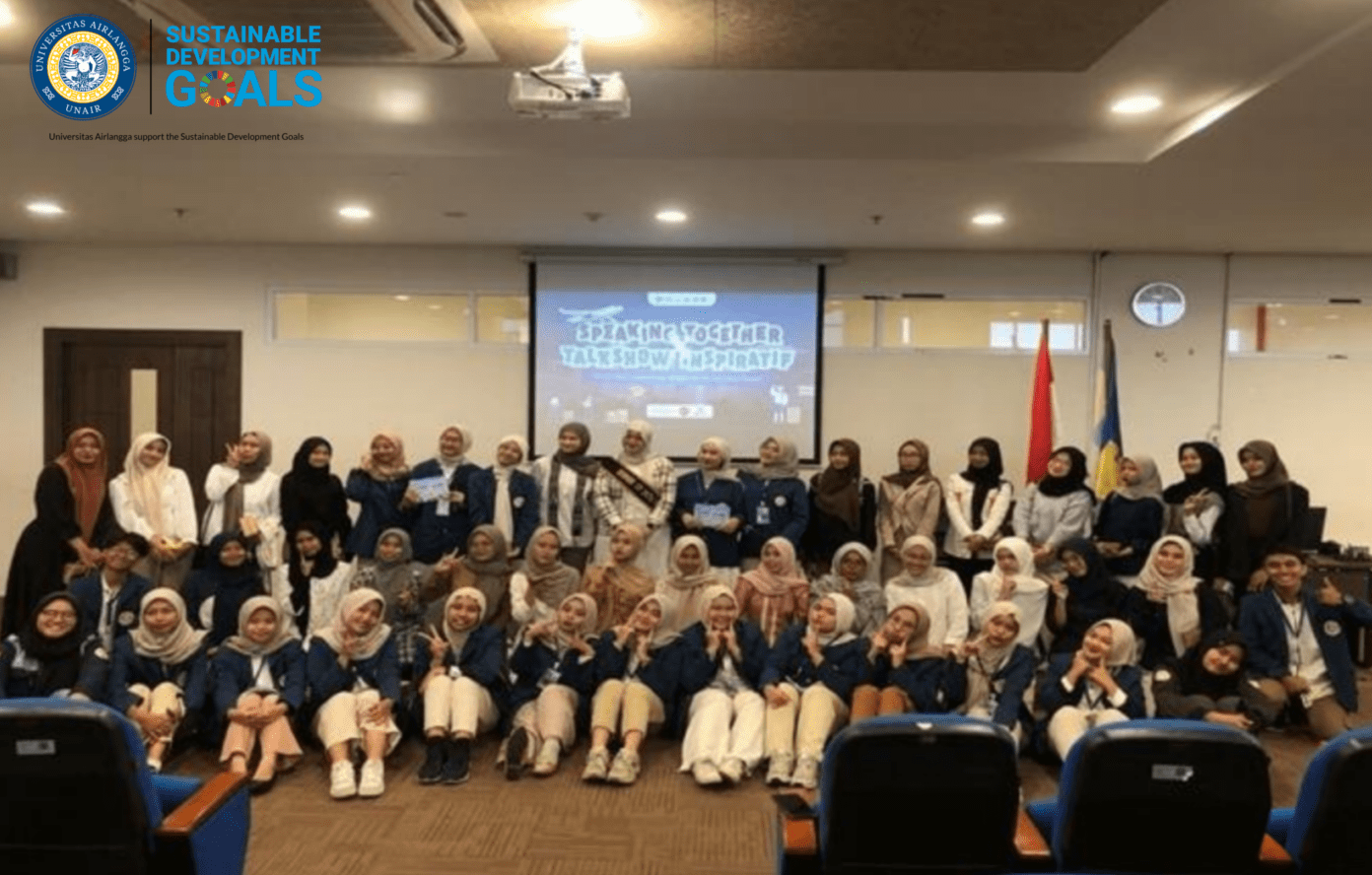 Explore the World, Define Yourself: FKp Unair Ajak Mahasiswa belajar Personal Branding hingga Student Exchange Talkshow Inspiratif X Speaking Together 2025