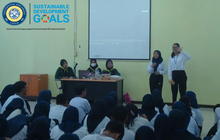 G-FUN 2024 : Mahasiswa Baru Fakultas Keperawatan Universitas Airlangga Memanfaatkan Bahan Alami Sebagai  Campuran Aromatherapy